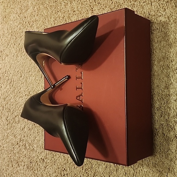 Bally Leather Bootie - Picture 2 of 3